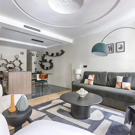 Prestige Luxury Flat 2br 6p - Champ-elysees شقة باريس